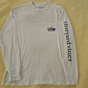 men’s S long sleeve Vineyard Vines tee